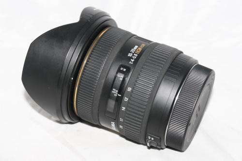Sigma 10-20mm f/4-5.6 EX DC HSM for Canon (Caps, Hood and free 77mm Filter)