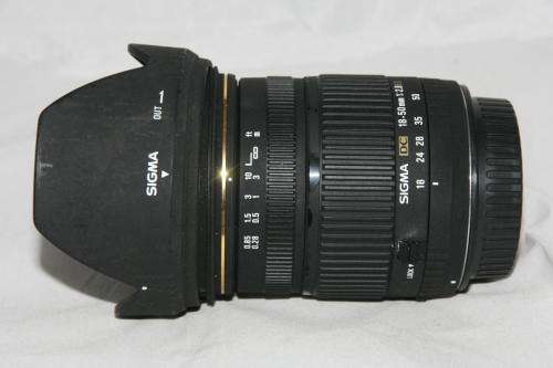 Sigma 18-50mm f/2.8 EX DC