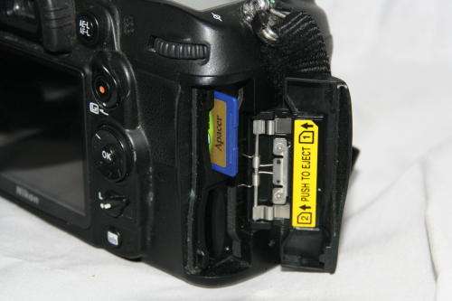 Nikon D7000 ***only 8350 photos taken with the camera****