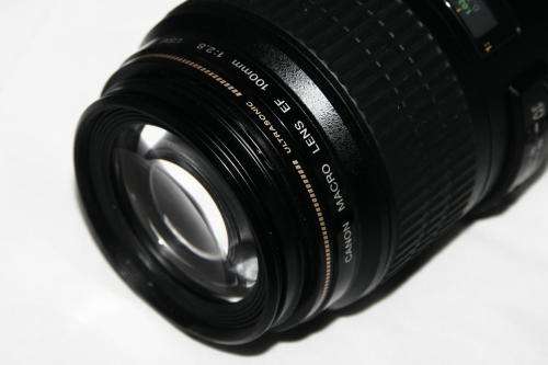 Canon EF 100mm f/2.8 USM Macro