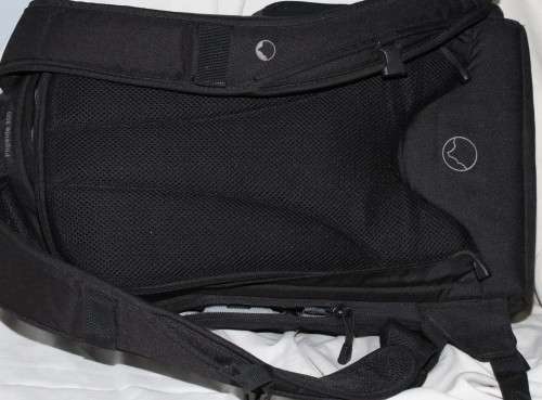 Lowepro Flipside 300 Backpack Bag ***Ideal for camera body with a long lens like 150-600mm***