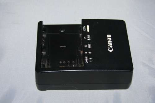 Canon LC-E6E Battery Charger for Canon LP-E6 and LP-E6N battery