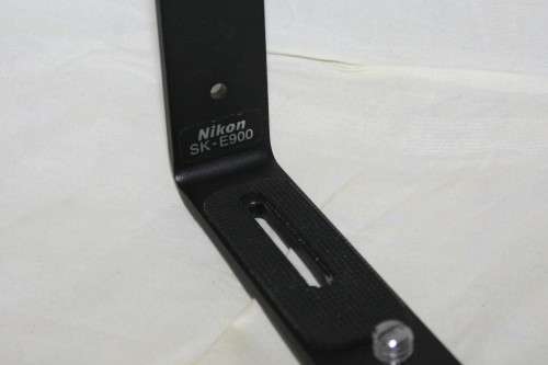 Nikon AS-E900 External Multi-Flash Adapter with Nikon SK-E900 bracket