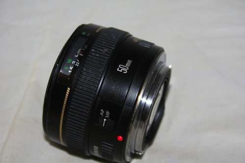 Canon EF 50mm f/1.4 USM ***for spares or repair***