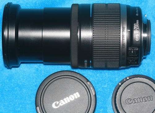 Canon EF-S 18-200mm 1:3.5-5.6 IS