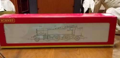 HORNBY R2098c GWR 2-6-2T 61xx Class locomotive no.6110