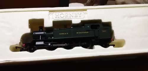 HORNBY R2098c GWR 2-6-2T 61xx Class locomotive no.6110