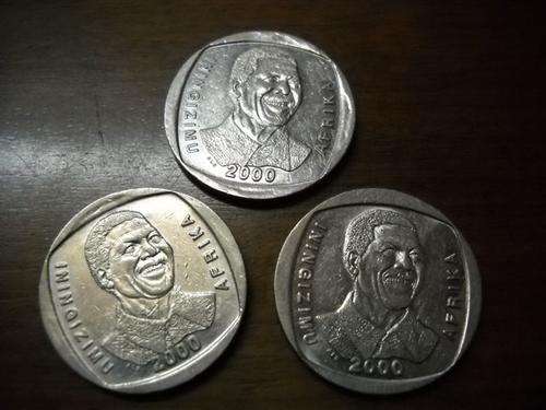 3 x 2000 Smiley Mandela R5 Coins + Mandela International Stamp