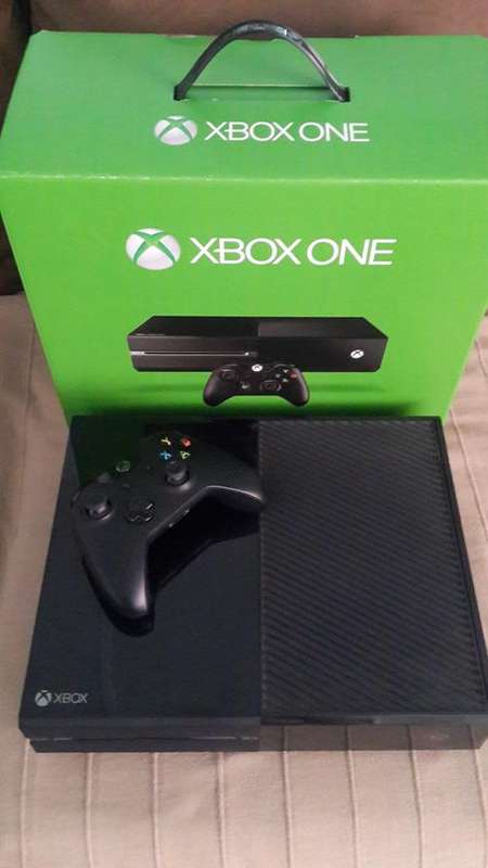 XBOX ONE 500 GB Console with games