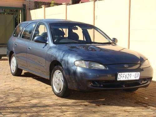 Hyundai Elantra 1800 cc Station Wagon