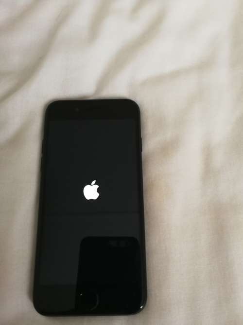 APPLE IPHONE 7 128gb Matt Black.. Free shipping to your door