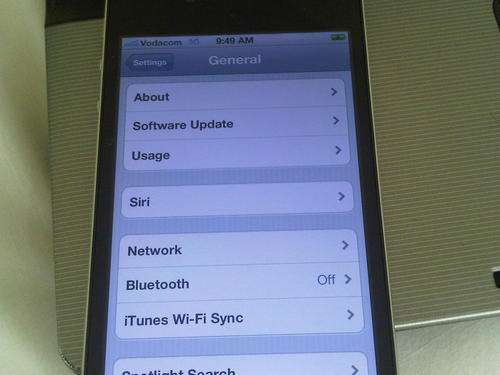 LIKE NEW IPHONE 4S..........BLACK