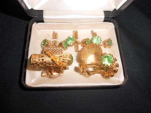 Bono set of gold plated cufflinks and shirt studs with green stones - as per scan