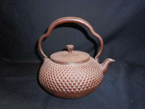Cast iron teapot - as per scan*