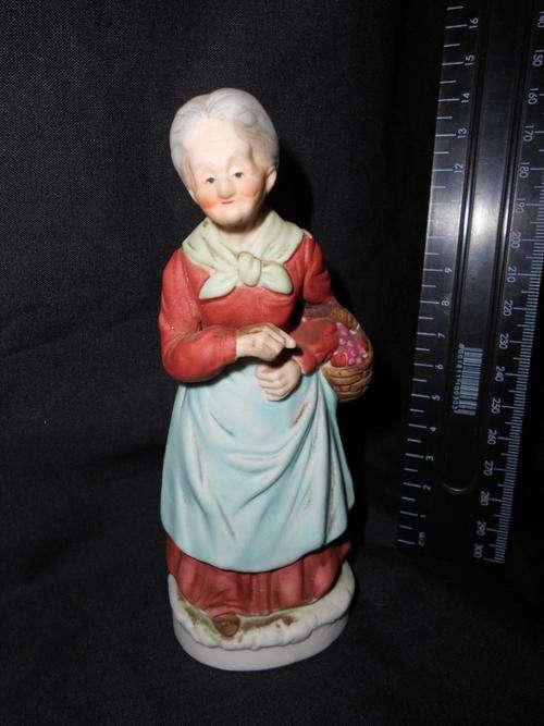 Ceramic Grandma figurine - as per scan