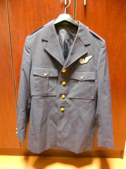 SAAF blazer with Radio operator half wing badge and SAAF Buttons - as per scan