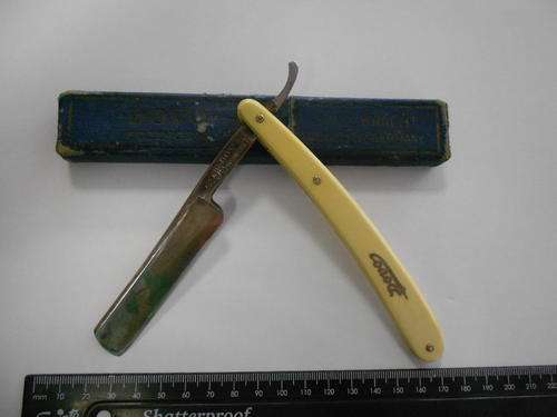 Dovo Solingen Fritz Bracht cut throat razor, very good condition and in original box - as per scan