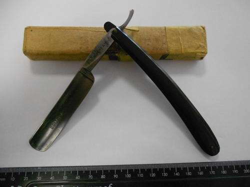 RH and sons Ltd. Hollow ground cut throat razor, handle is broken and box is taped - as per scan
