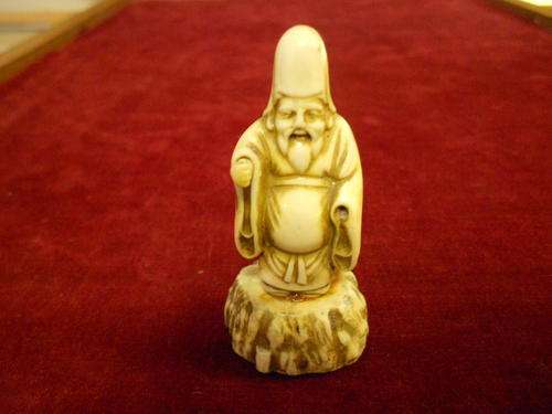 Chinese figurine made from imitation ivory @ crazy R1 start