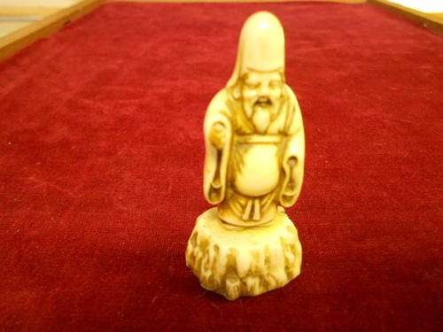 Chinese figurine made from imitation ivory @ crazy R1 start