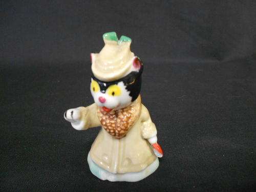 Ceramic cartoon cat - as per photo