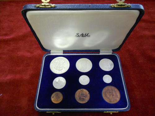 1960 SAU Short proof set, crown is in exceptional condition and must be graded - as per scan