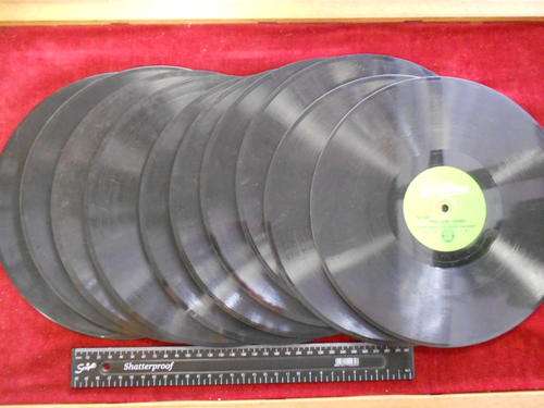 Lot of 10 assorted records, 78rpm, all has been used - as per scan