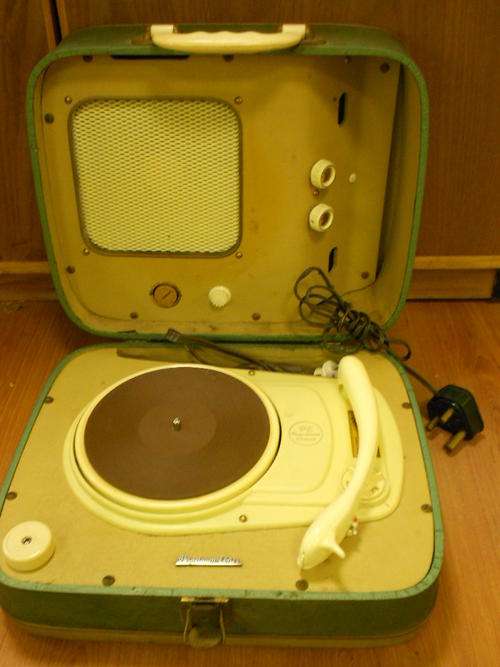 Perpetuum ebner 3 speed gramophone with stand alone speaker box, CRAZY WEDNESDAY