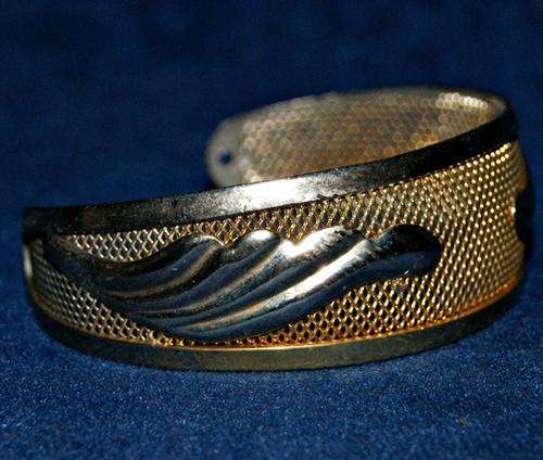 STUNNING VINTAGE GOLD MESH BANGLE @@@ CRAZY R1 START