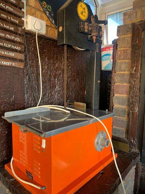Meat cutter / saw