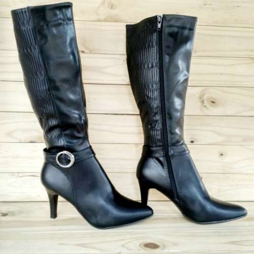 Size 8 Stunning Winter Womens PU Leather Knee High Designed Boots Size 8 Only - Black
