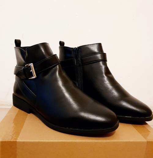 Size 6** Trendy PU Leather Ankle Boots FOR Office / Court ** Size 6 ONLY**Black