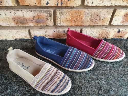 Size 5 RED Casual Slipons Flat Shoes - Size 5 RED Only