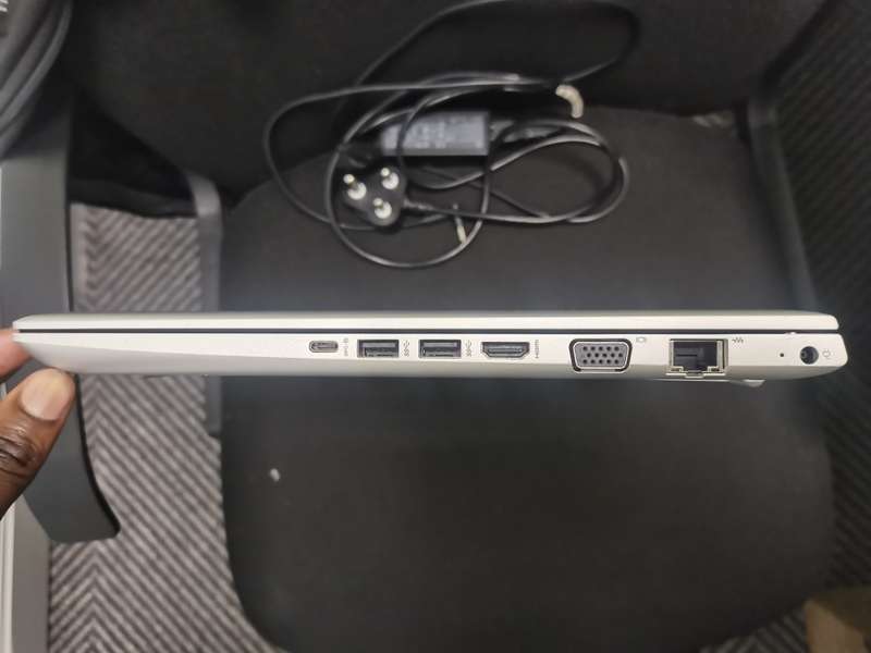 HP ProBook 450 G5 15.6`` Core i5-82500U 1.6GHz 4GB RAM 500GB HDD
