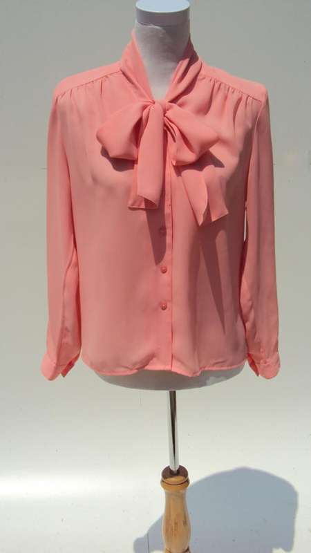 *RESERVED FOR SKUZZY1234* Vintage Pussybow Blouse