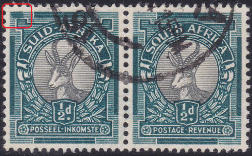 UNION OF SA - UHB44D V17 ½d/ BLACK and GREEN - TRAPEZOID BLOB IN TOP LEFT CORNER - VFU