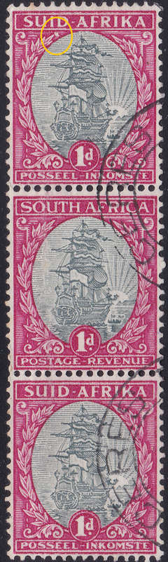 Union of SA - UHB45 1d Grey and Carmine strip of 3 - ``BUD AT TIP OF LEFT WREATH`` VARIETY  - VFU