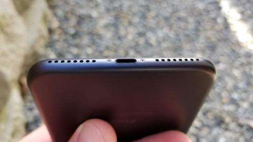 Apple iPhone 7 Plus 128GB Black + FREE UAG COVER