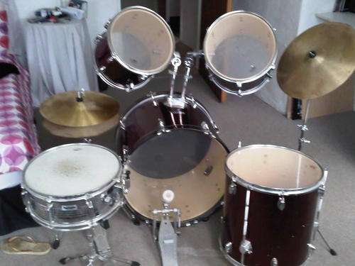 maroon tornado drum kit