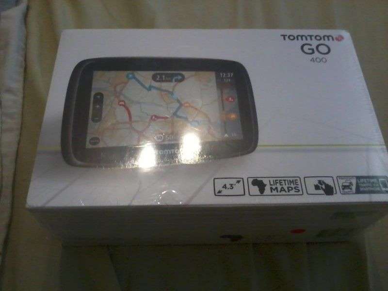 tomtom go 400 MAPS FOR 57 AFRICAN COUNTRIES with life time maps and trafic worth 2699 sealed box