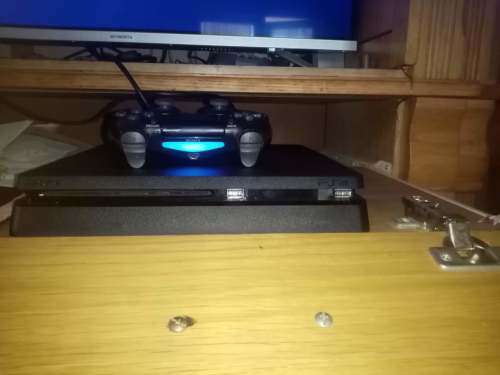 PS4 500GB MEGA PACK Console + God of War + GTA V + Days Gone