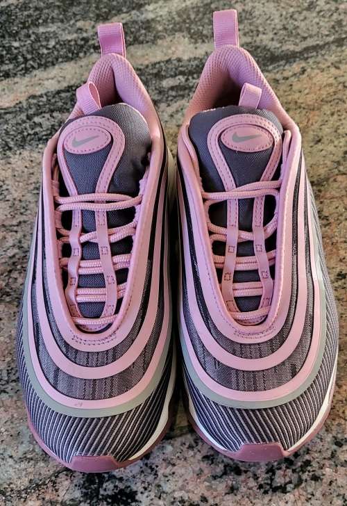 Nike Air Max Ladies Size 5. Limited edition
