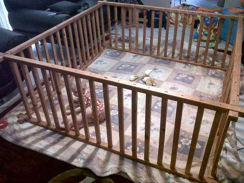 PlayPen - Wooden 1.8 Meter