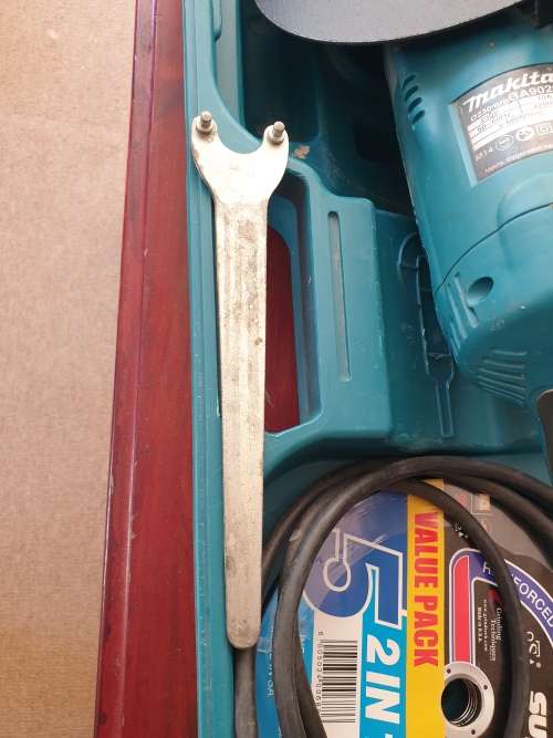 MAKITA 230mm Angle Grinder