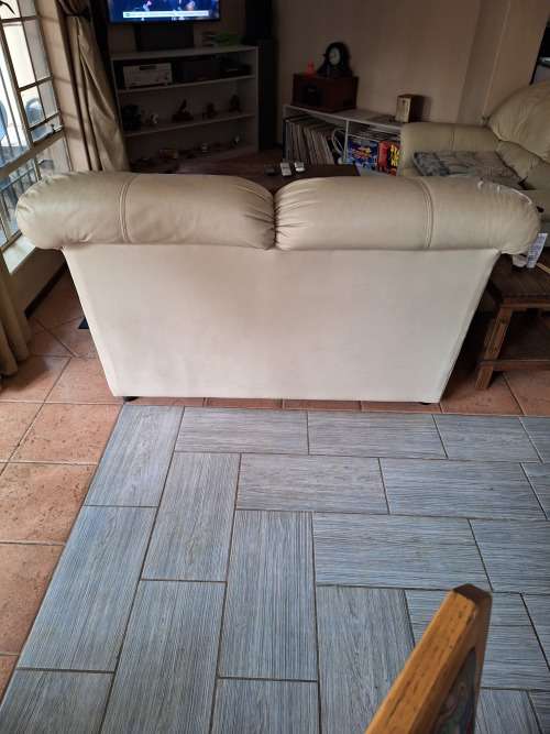 Leather Lounge Suite