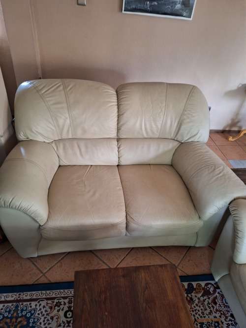 Leather Lounge Suite