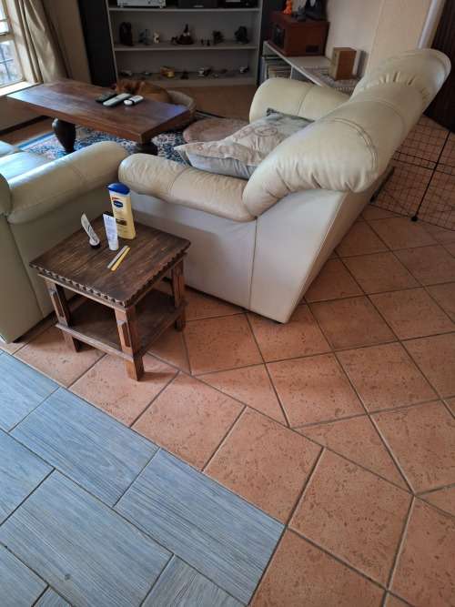 Leather Lounge Suite