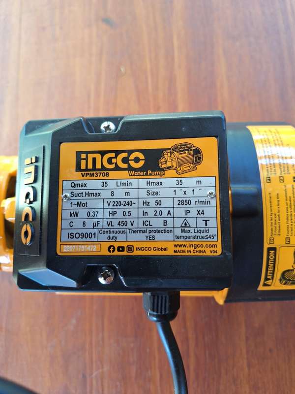 Water Pump with Pressure Controller - PLEASE SEE IMAGES