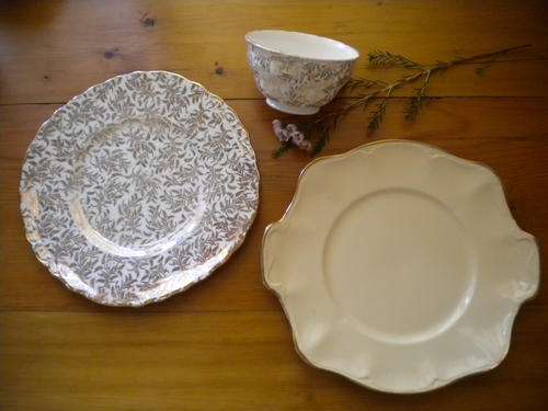 Gold and cream/white Lot-Cake serving plates & sugar bowl
