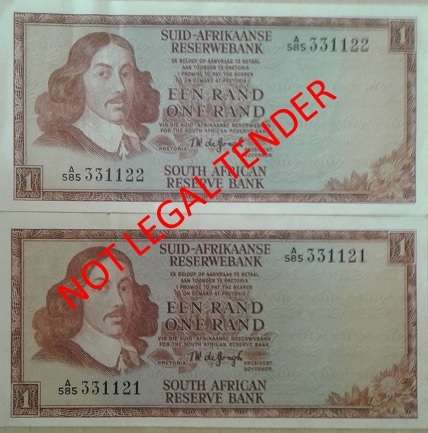 TW de Jongh 1st ISSUE R1 NOTES - A PREFIX - CONSECUTIVE SEQUENCE NUMBERS - A585331121/2